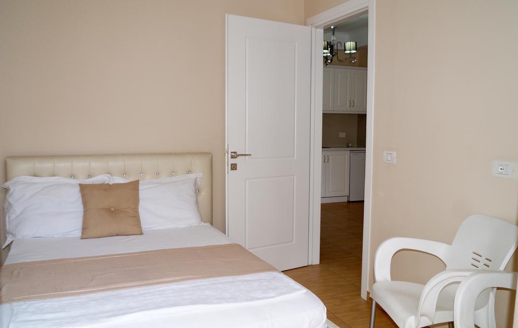 Apartments Flower Residence Σαράντα Δωμάτιο φωτογραφία