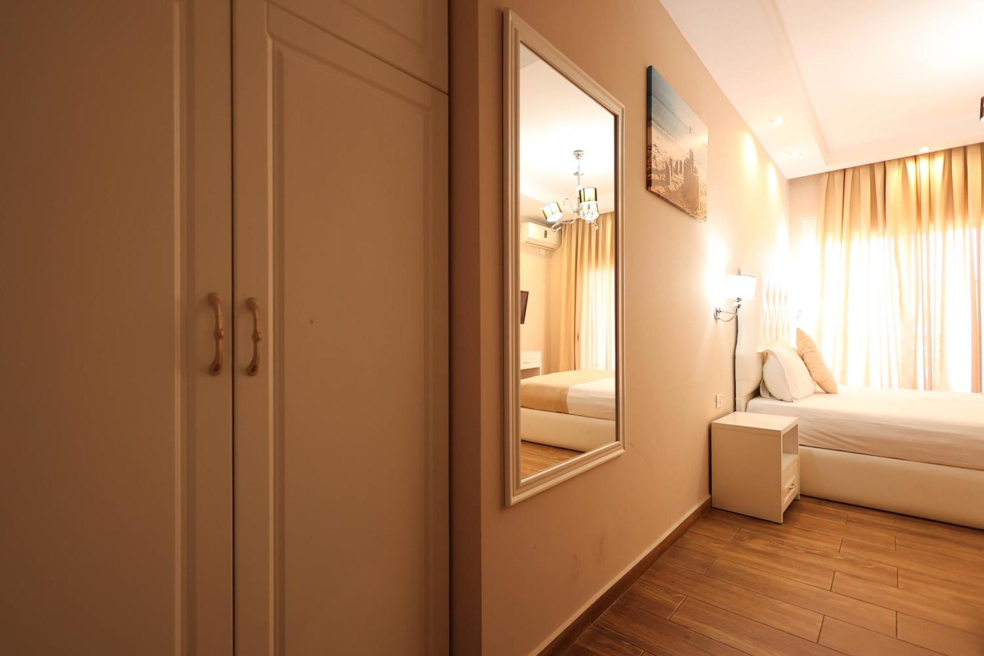 Apartments Flower Residence Σαράντα Εξωτερικό φωτογραφία