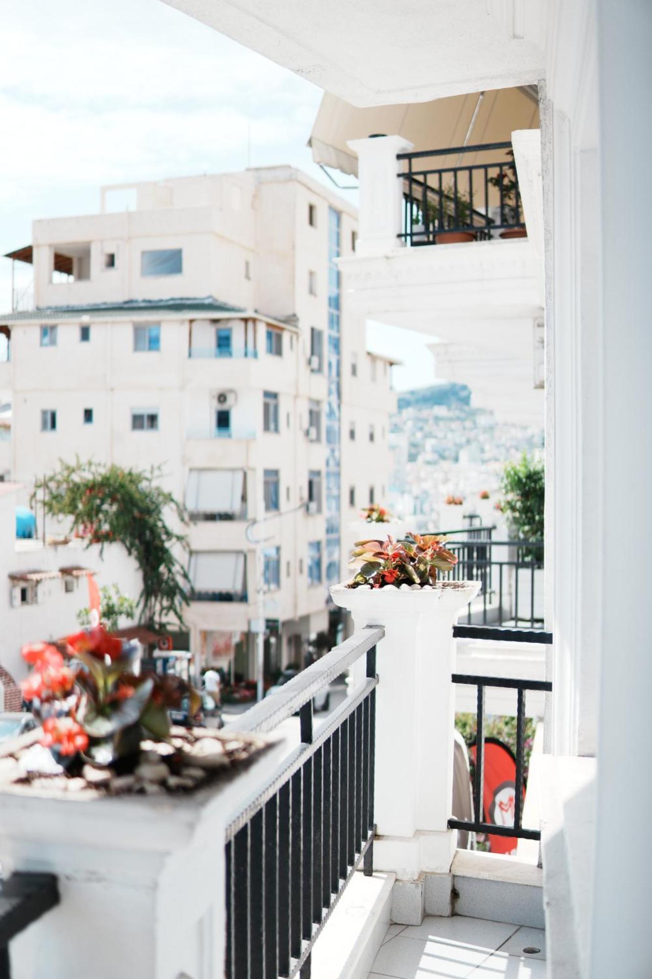 Apartments Flower Residence Σαράντα Εξωτερικό φωτογραφία