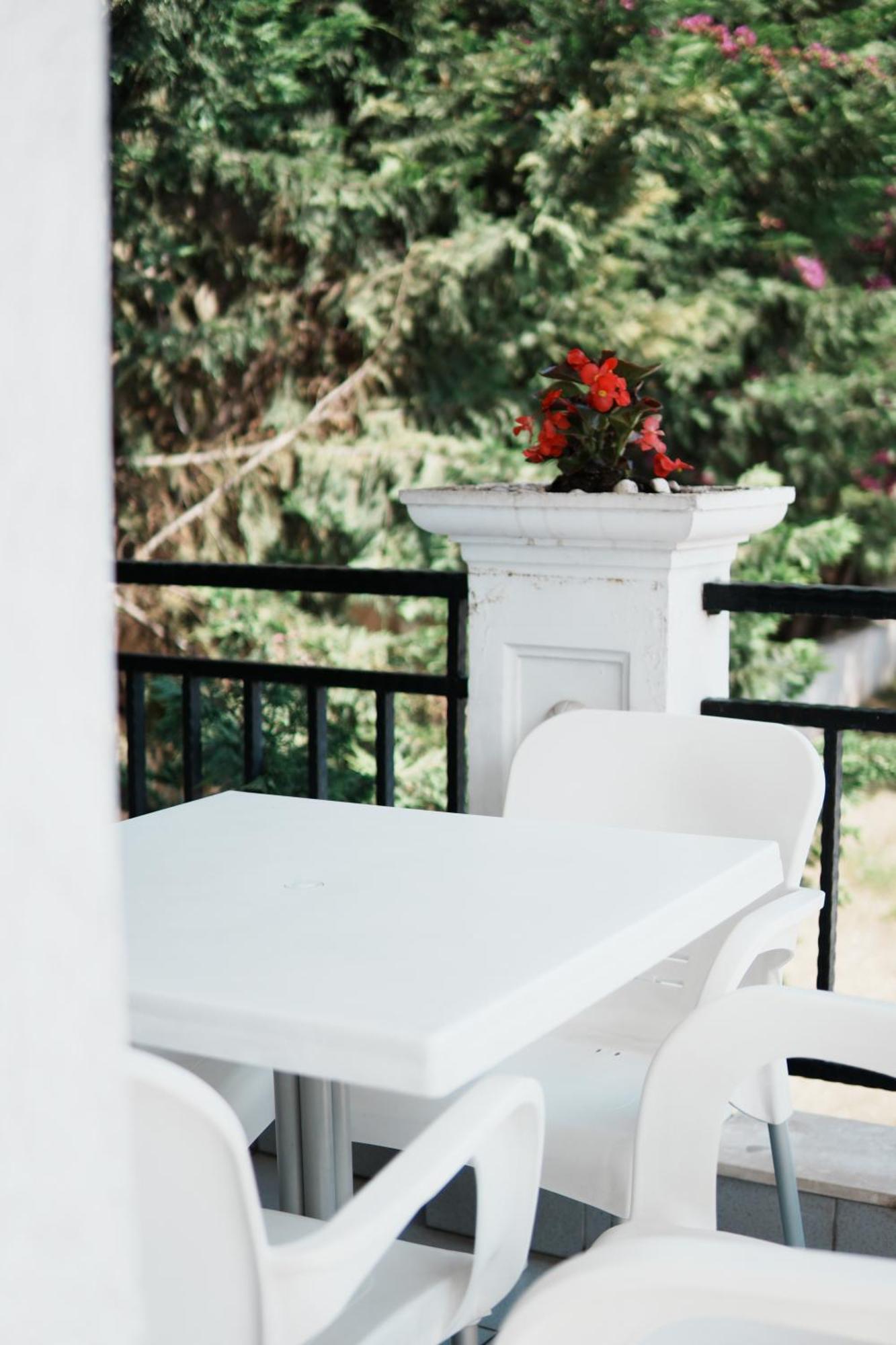 Apartments Flower Residence Σαράντα Εξωτερικό φωτογραφία
